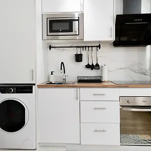 De Julia Apartment